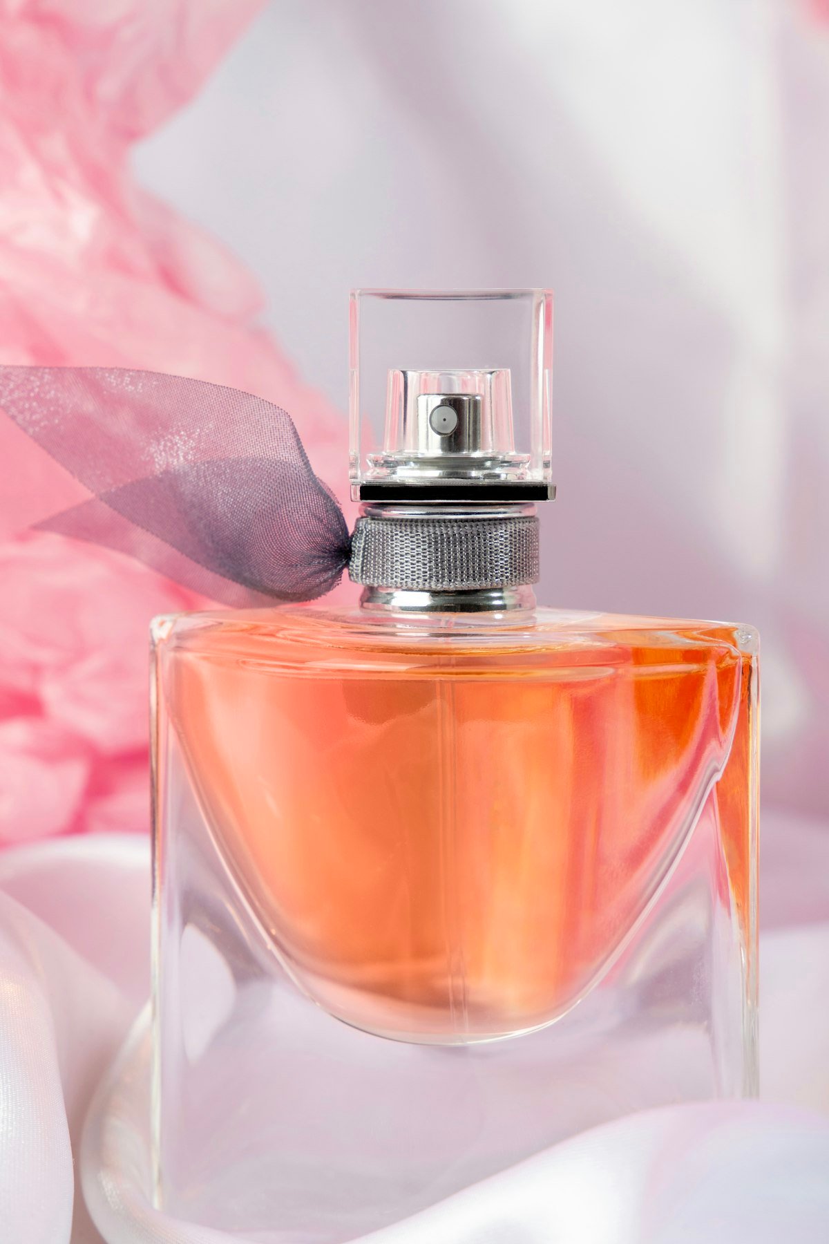 Frasco de perfume elegante